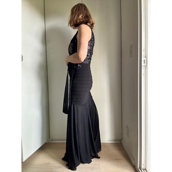 Vintage 90s Caché One-Shoulder Black Formal Gown SZ 2 Elegant Evening Dress - Picture 9 of 14